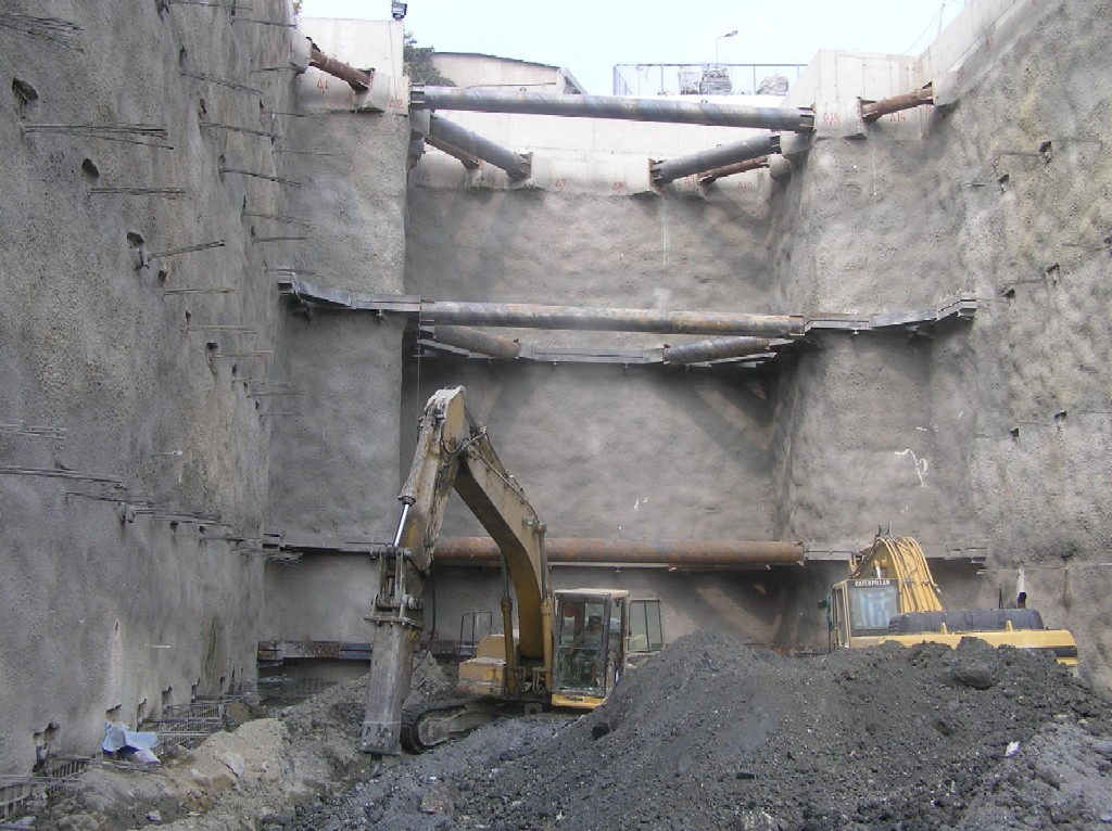AM_Haidari_progress_aug07_LG.jpg
